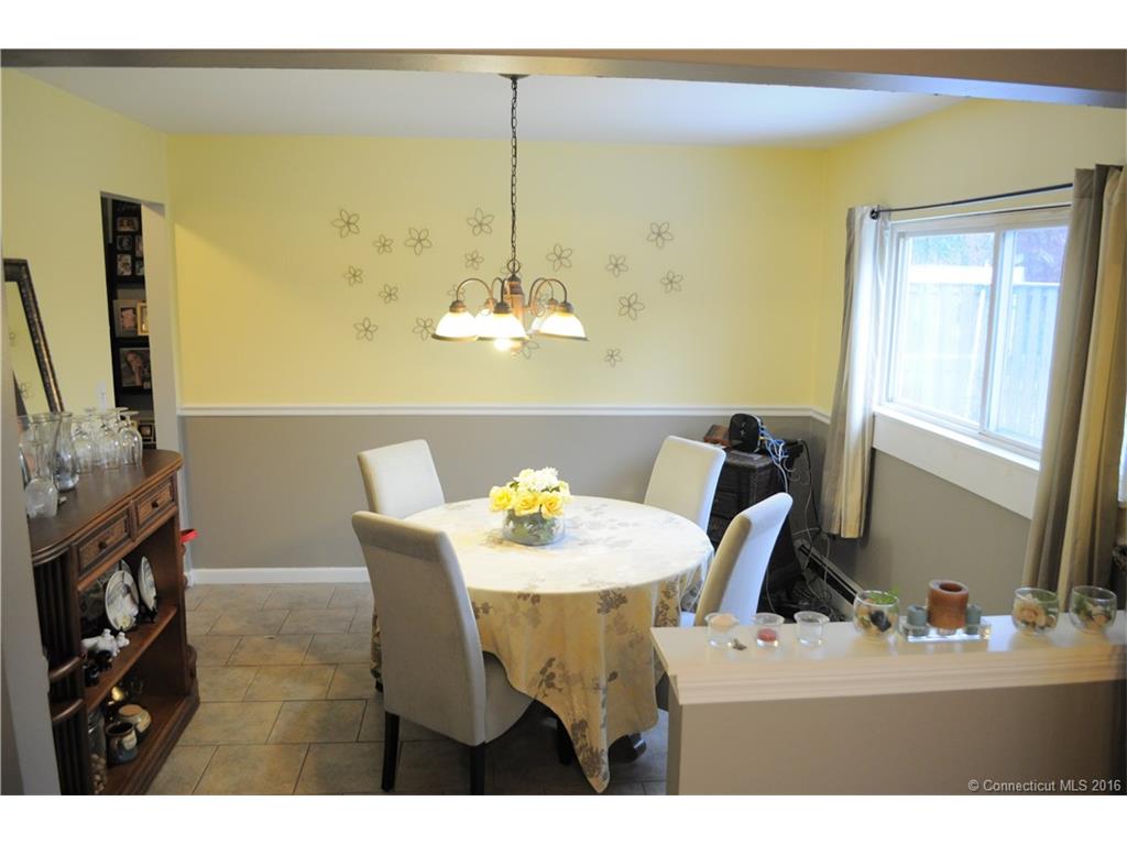18 Tawny Thrush Road, Naugatuck, CT 06770