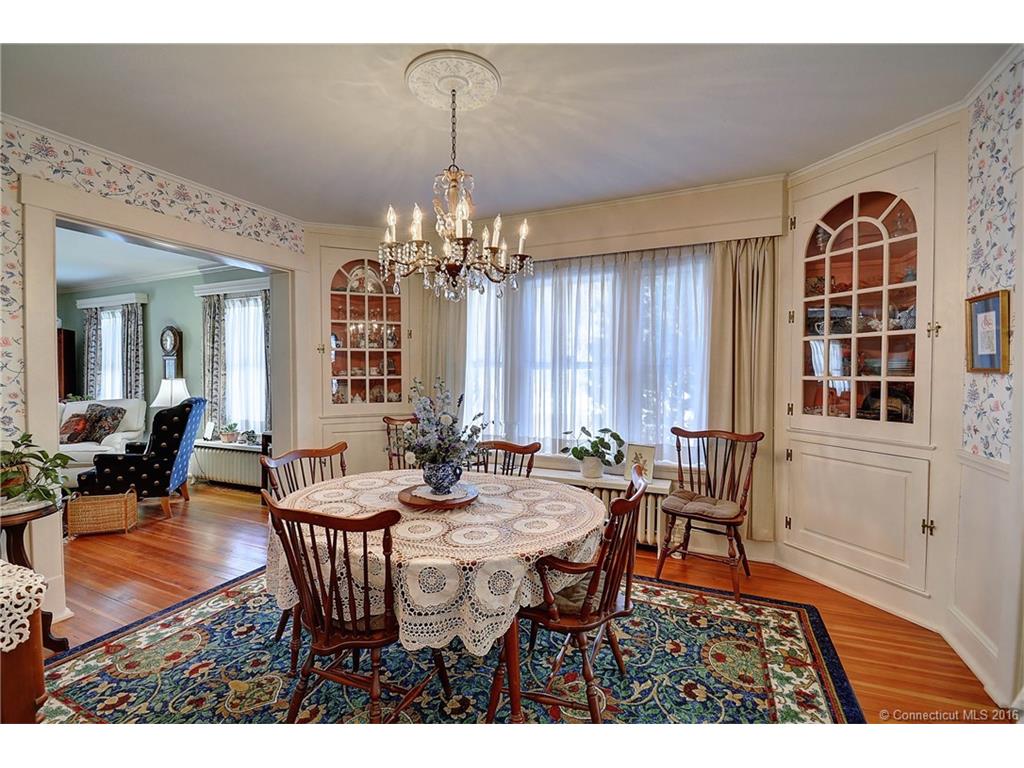 4 Rockwell Avenue, Naugatuck, CT 06770