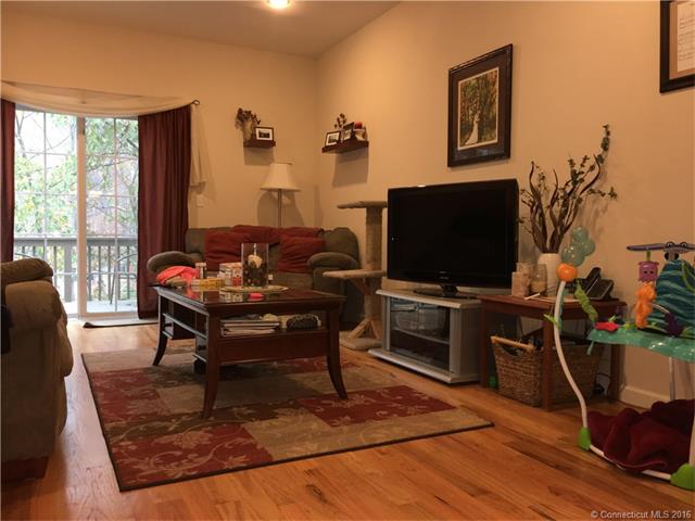 697 Beacon Valley Rd, Naugatuck, CT 06770