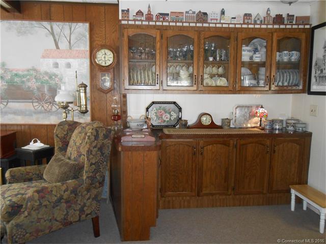 108 Clark Rd, Naugatuck, CT 06770