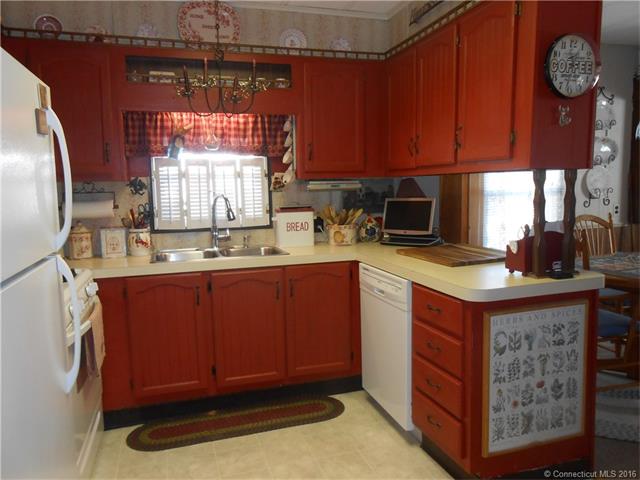 108 Clark Rd, Naugatuck, CT 06770
