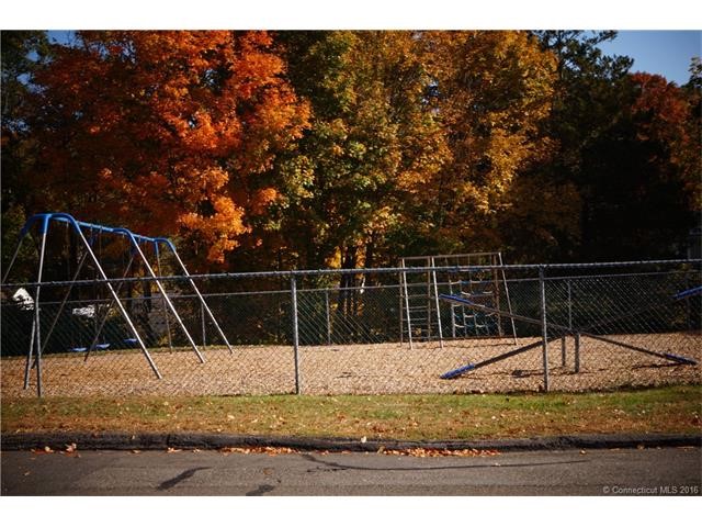 1081New Haven Rd #12D, Naugatuck, CT 06770