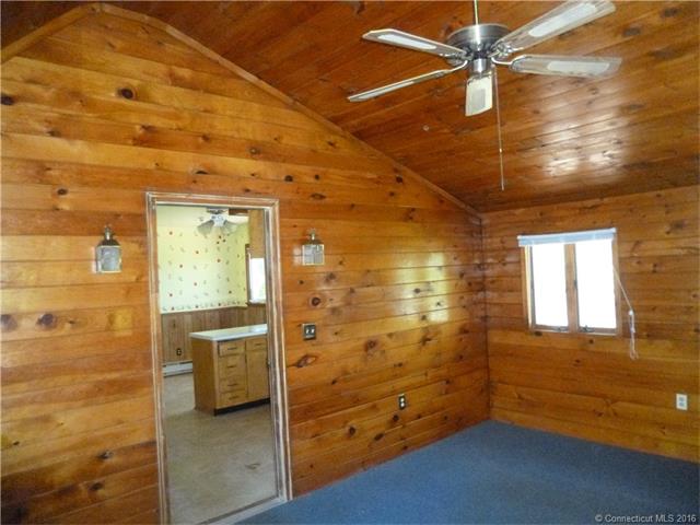 321 Donovan Rd, Naugatuck, CT 06770