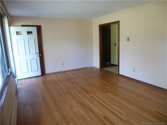 321 Donovan Rd, Naugatuck, CT 06770