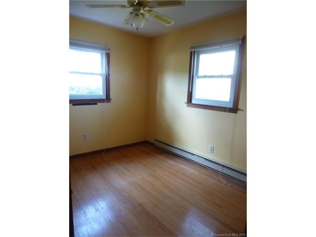 321 Donovan Rd, Naugatuck, CT 06770