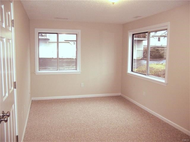 111 Mallane Lane, Naugatuck, CT 06770