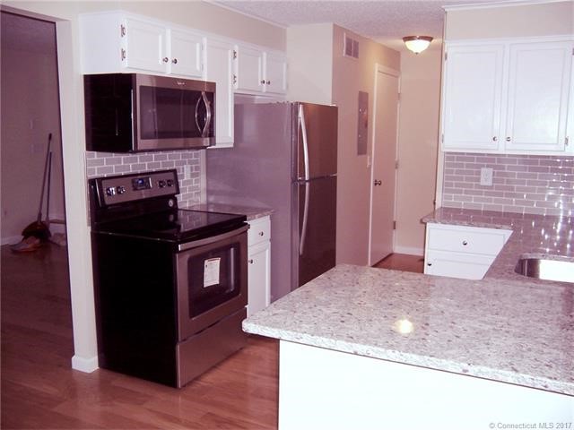 111Mallane Ln #2G, Naugatuck, CT 06770