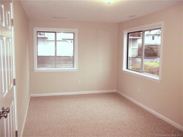 111Mallane Ln #2G, Naugatuck, CT 06770