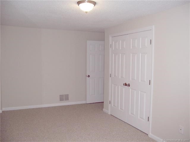 111Mallane Ln #2G, Naugatuck, CT 06770