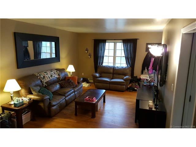 89 Alma St, Naugatuck, CT 06770