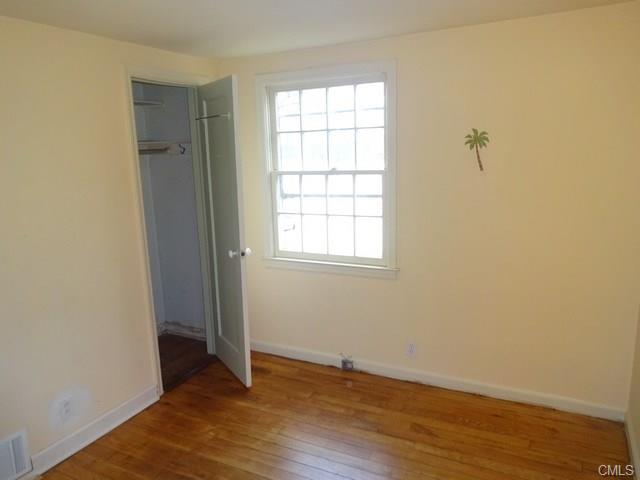 14 Surrey Drive, Naugatuck, CT 06770
