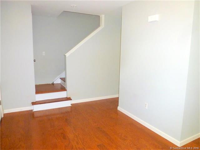 90 Thistle Down Ln, Naugatuck, CT 06770