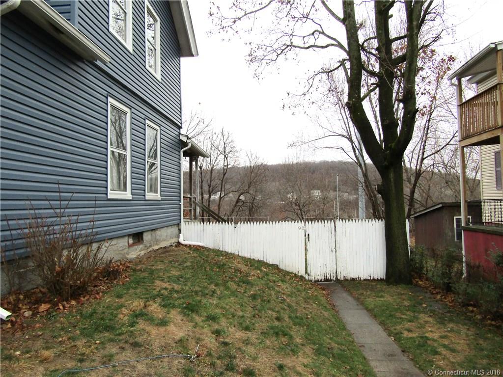 88 Ward St, Naugatuck, CT 06770
