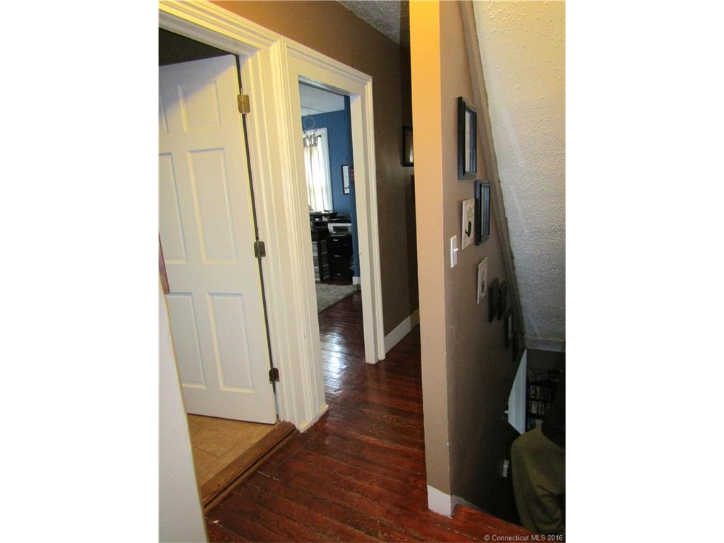 88 Ward St, Naugatuck, CT 06770