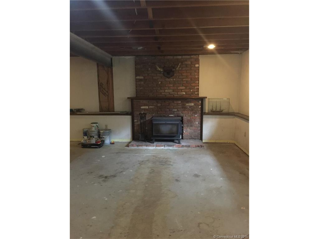194 Maple Hill Road, Naugatuck, CT 06770