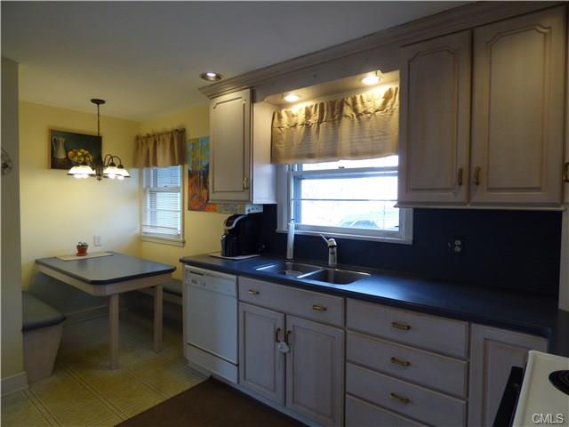 53 Pearl Road, Naugatuck, CT 06770