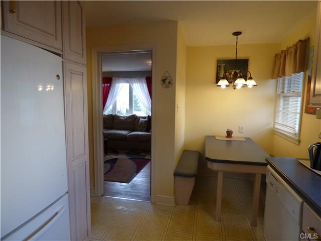 53 Pearl Road, Naugatuck, CT 06770