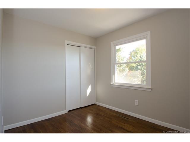 8 Rain Dance Cir, Naugatuck, CT 06770