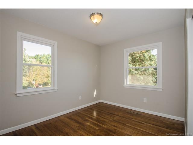 8 Rain Dance Cir, Naugatuck, CT 06770