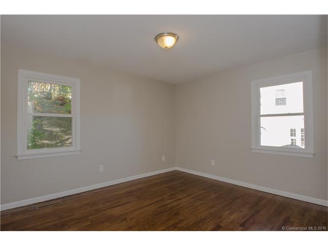 8 Rain Dance Cir, Naugatuck, CT 06770