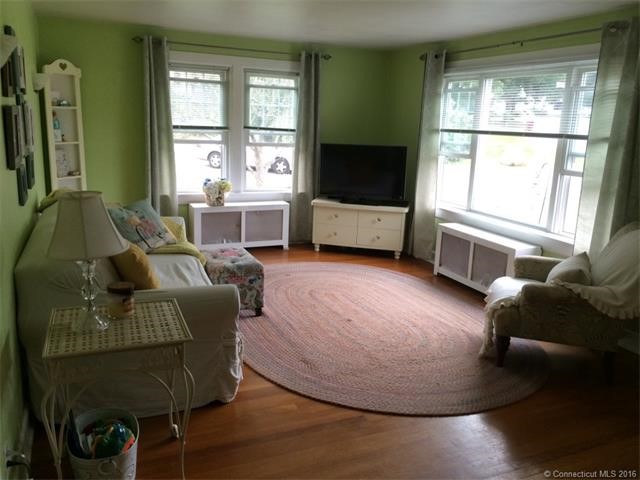 2Pleasant Ave, Naugatuck, CT 06770
