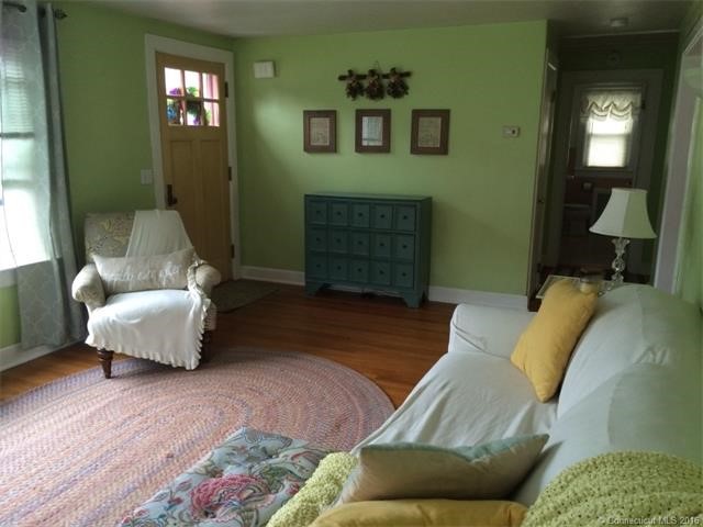 2Pleasant Ave, Naugatuck, CT 06770