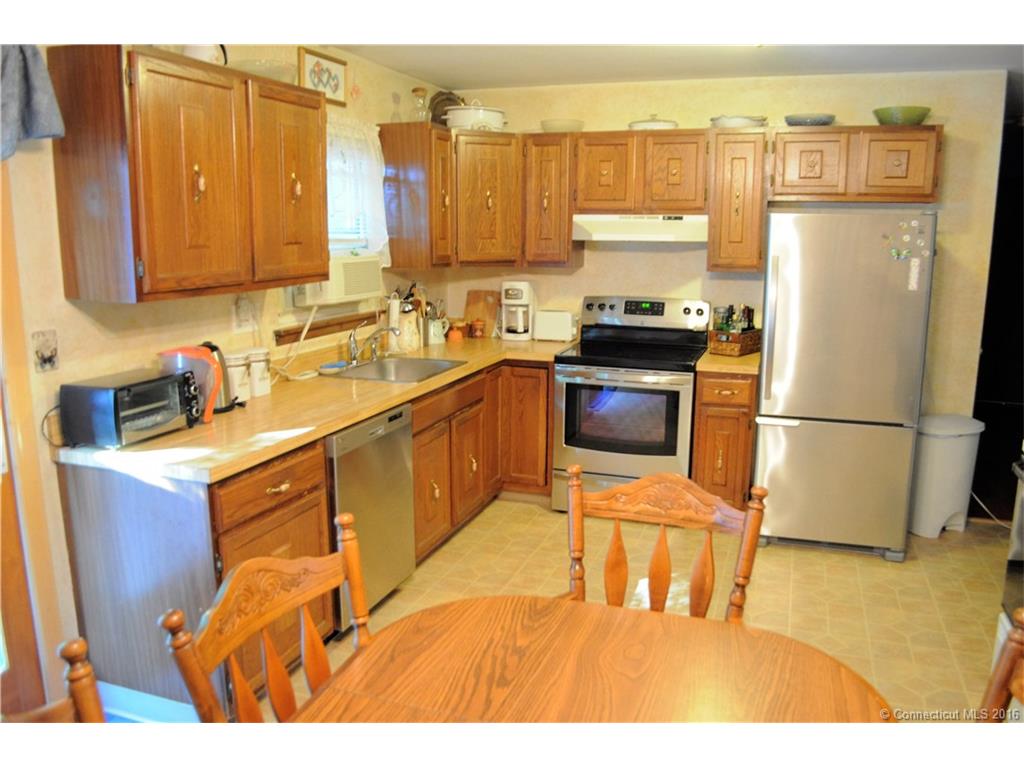 225 Bluebird Drive, Naugatuck, CT 06770