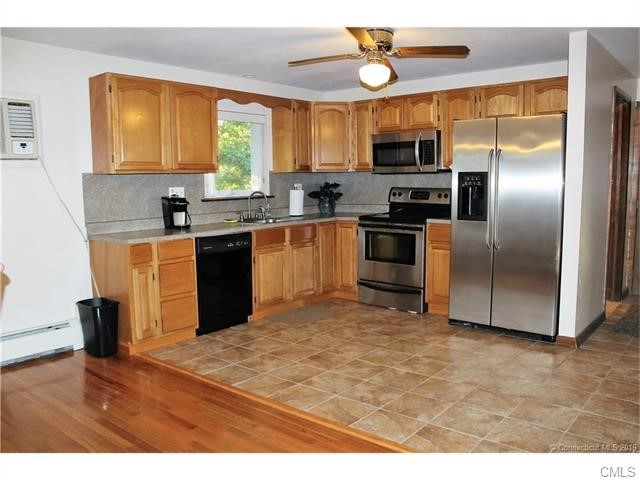 25 Cardinal Lane, Naugatuck, CT 06770