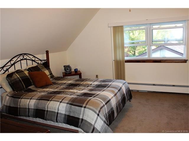 25Cardinal Ln, Naugatuck, CT 06770