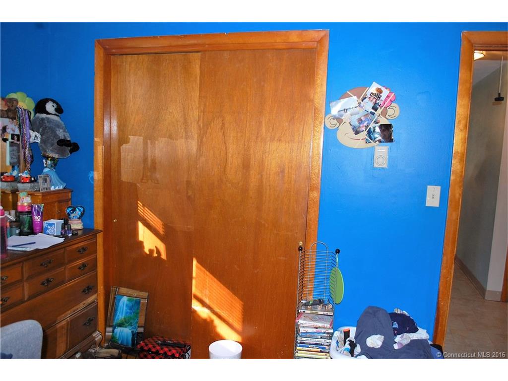 24 Debbie Lane, Naugatuck, CT 06770