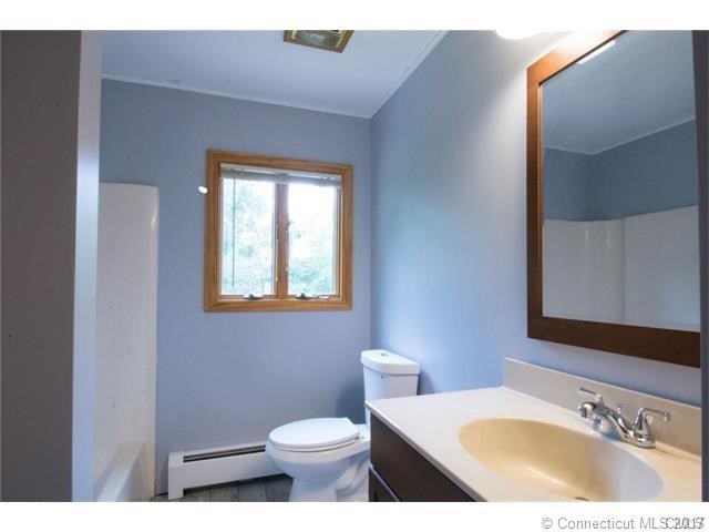 224Bluebird Dr, Naugatuck, CT 06770
