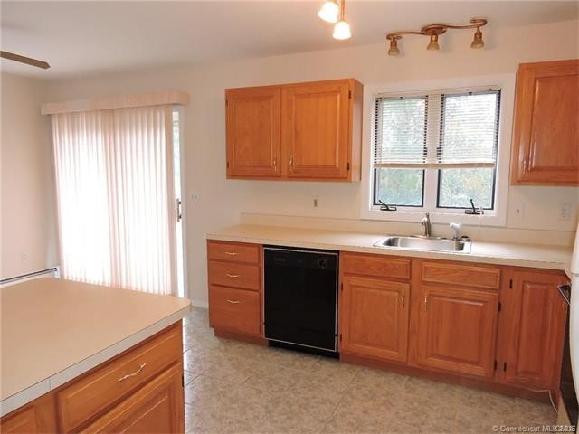56 Applewood Lane, Naugatuck, CT 06770
