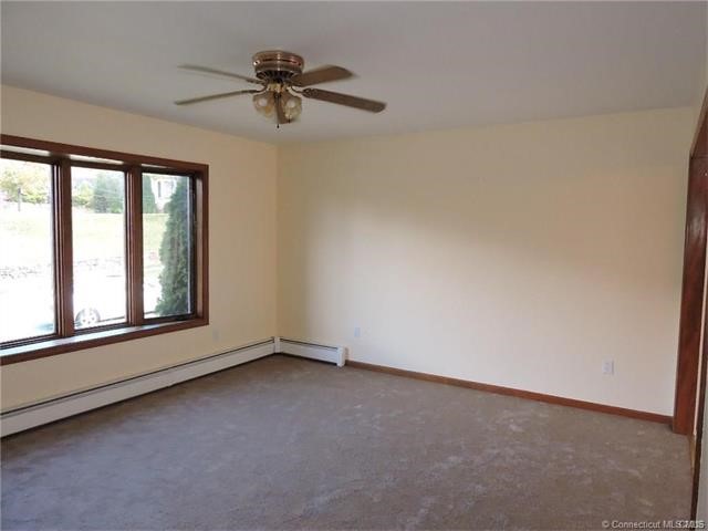 56 Applewood Lane, Naugatuck, CT 06770