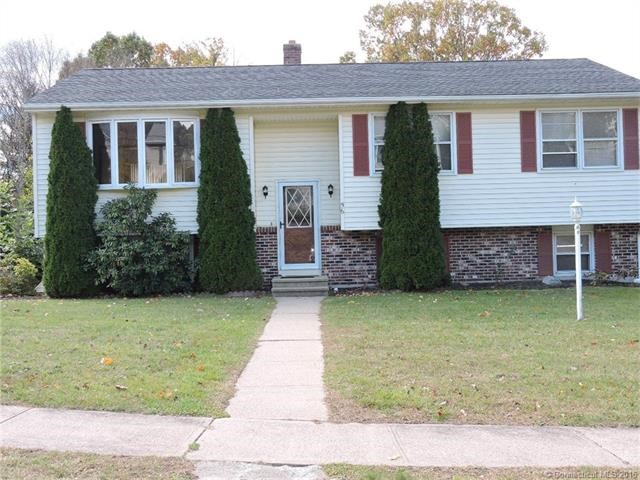 56Applewood Ln, Naugatuck, CT 06770