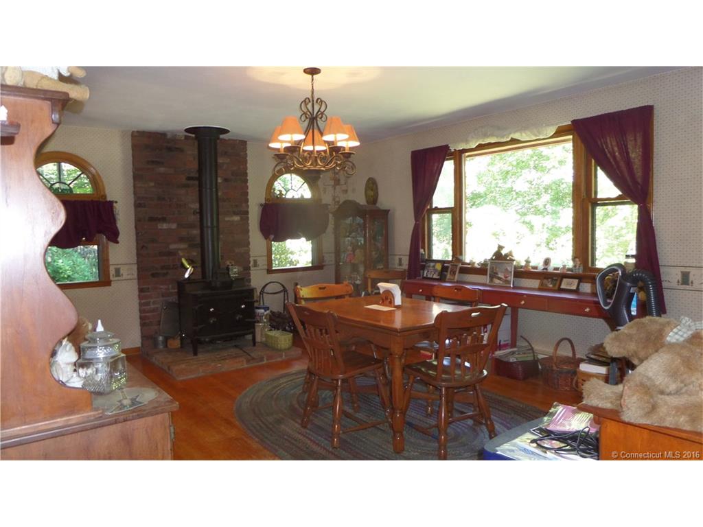 196 Inwood Drive, Naugatuck, CT 06770