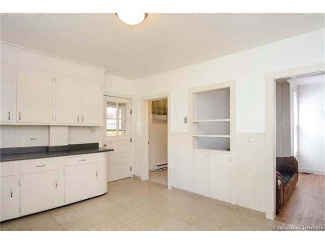 55 Hoadley St, Naugatuck, CT 06770