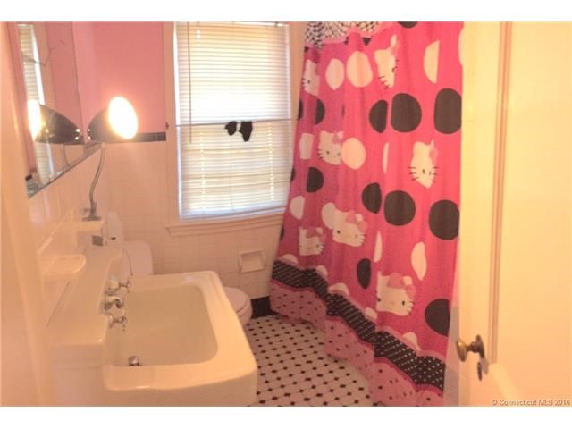 91General Patton Dr, Naugatuck, CT 06770