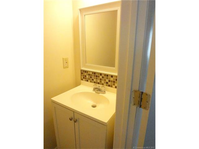 461Spring St #9H, Naugatuck, CT 06770