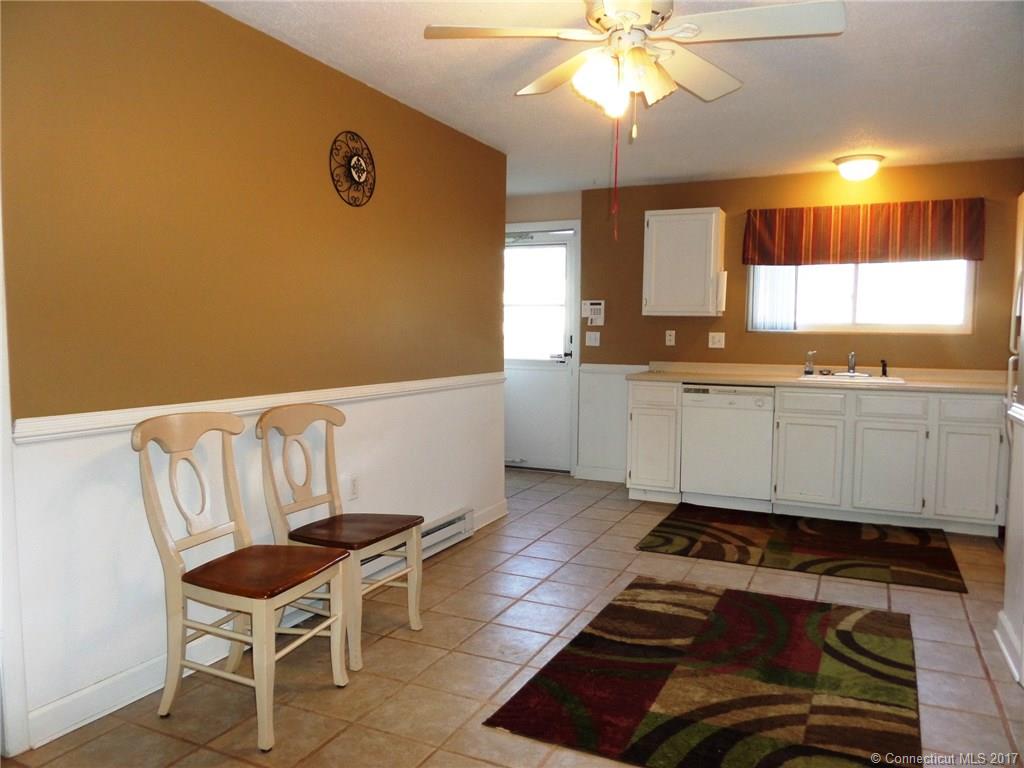 1081 New Haven Rd #7G, Naugatuck, CT 06770