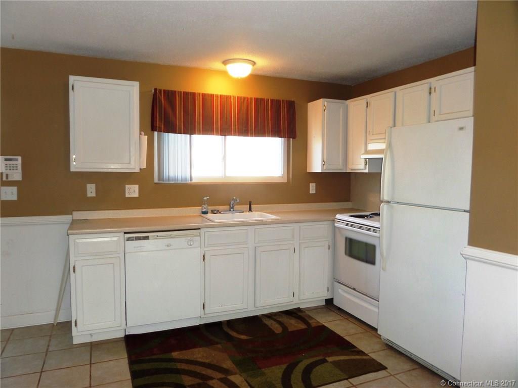 1081 New Haven Rd #7G, Naugatuck, CT 06770