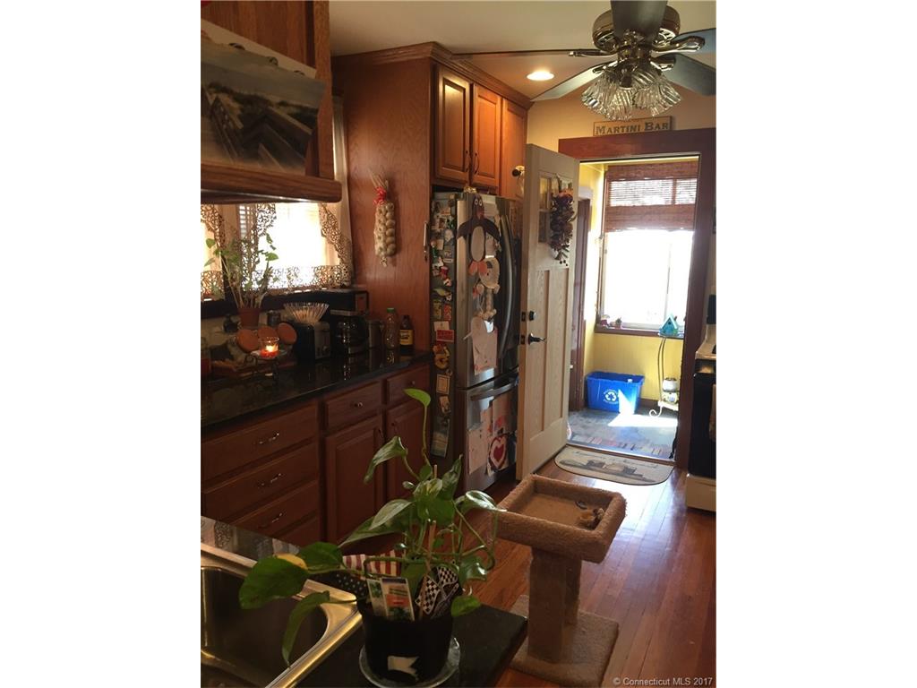 92 Greenwood St, Naugatuck, CT 06770