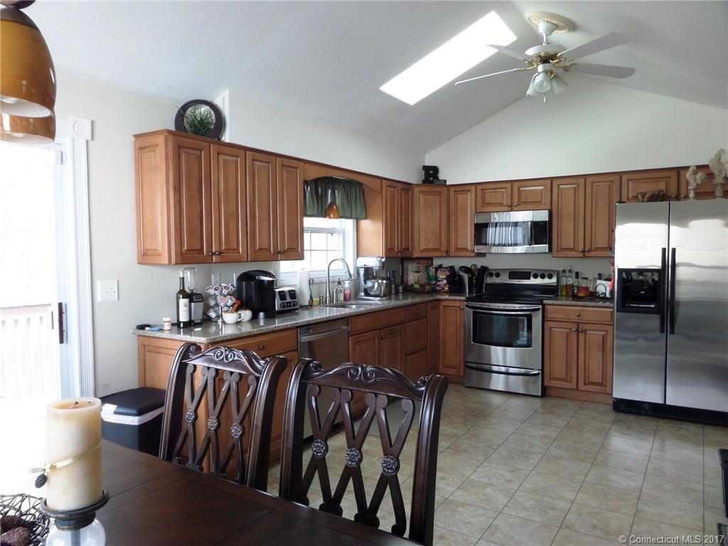 17 Marsh Hill Rd, Naugatuck, CT 06770