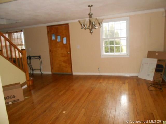 194Hoadley St, Naugatuck, CT 06770