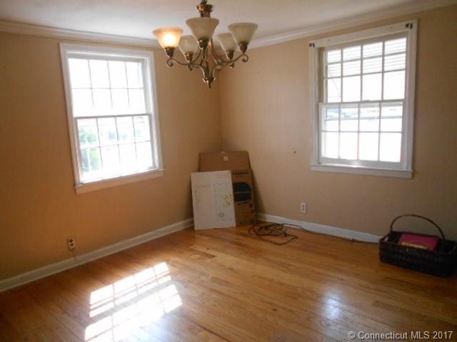 194Hoadley St, Naugatuck, CT 06770