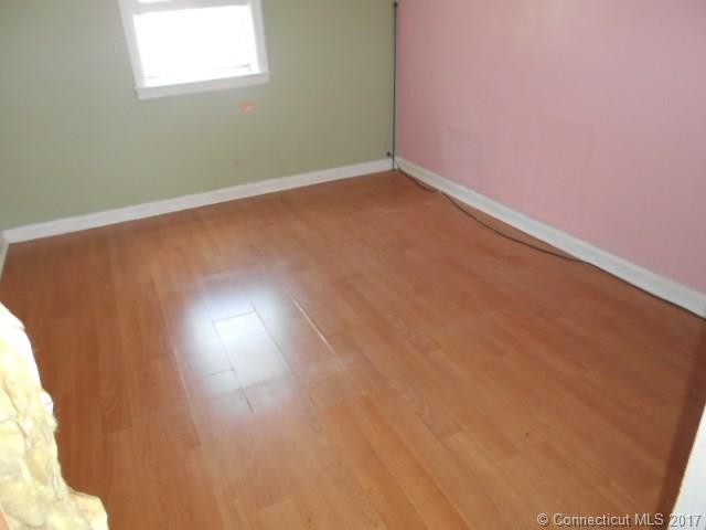 194Hoadley St, Naugatuck, CT 06770