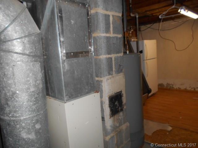 194Hoadley St, Naugatuck, CT 06770