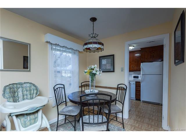 25 South Cir, Naugatuck, CT 06770