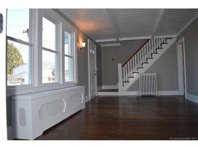 37 Lone Oak ave, Waterbury, CT 06770