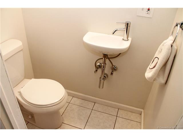 62Goodyear Ave, Naugatuck, CT 06770