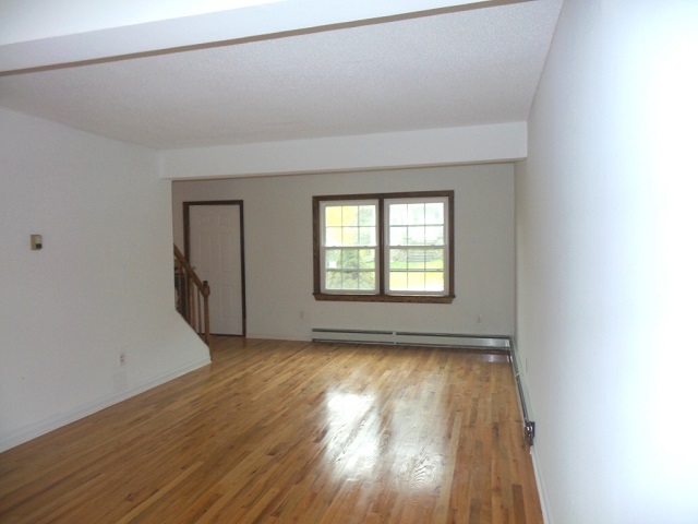 19 John StNaugatuck, CT, 06770New Haven County